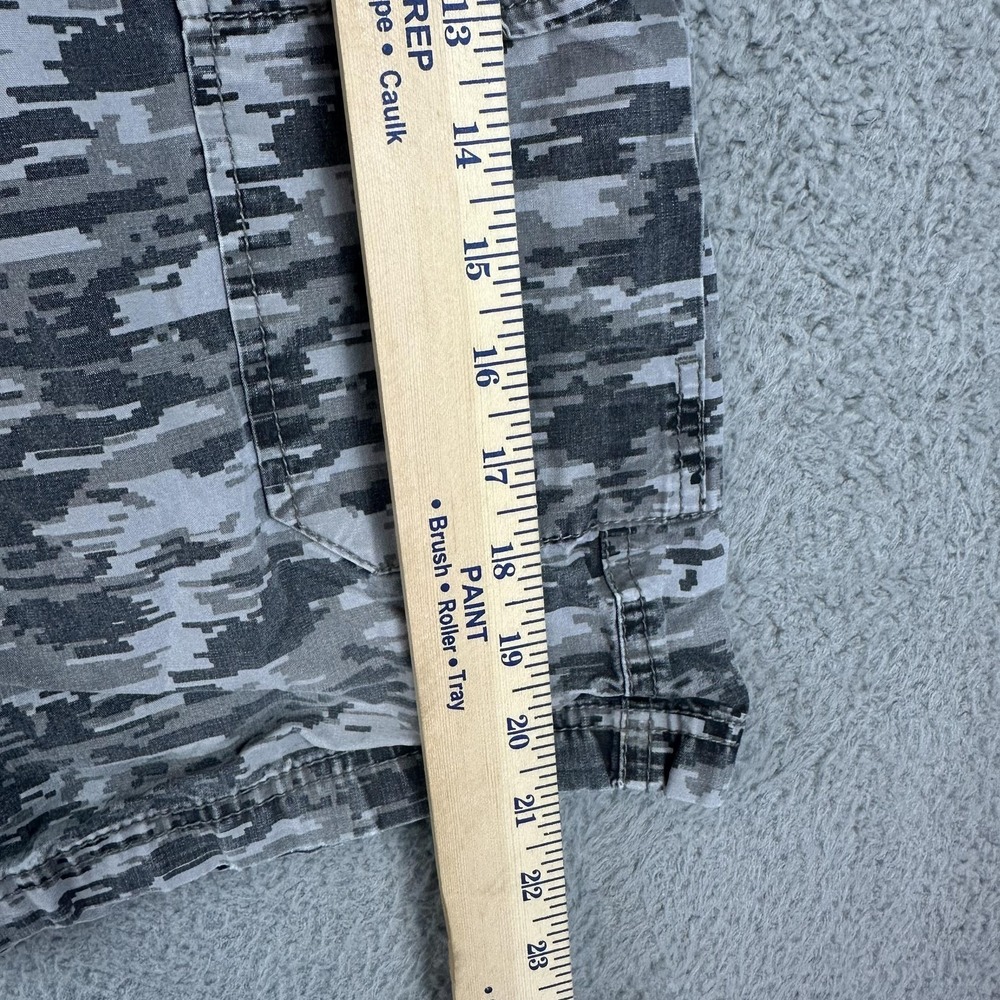 Levis Cargo Shorts Mens 30 Gray Camouflage Camo Utility Cotton Tactical Pockets - Picture 4 of 9